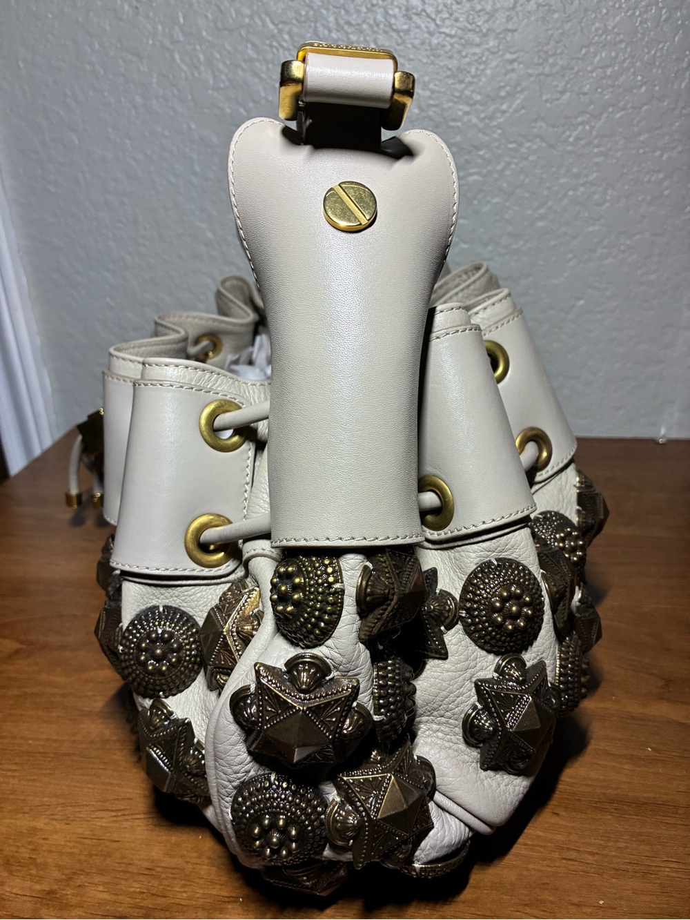 Burberry Cream Leather Drawstring Hobo with Bronze Studs - Picture 4 of 12